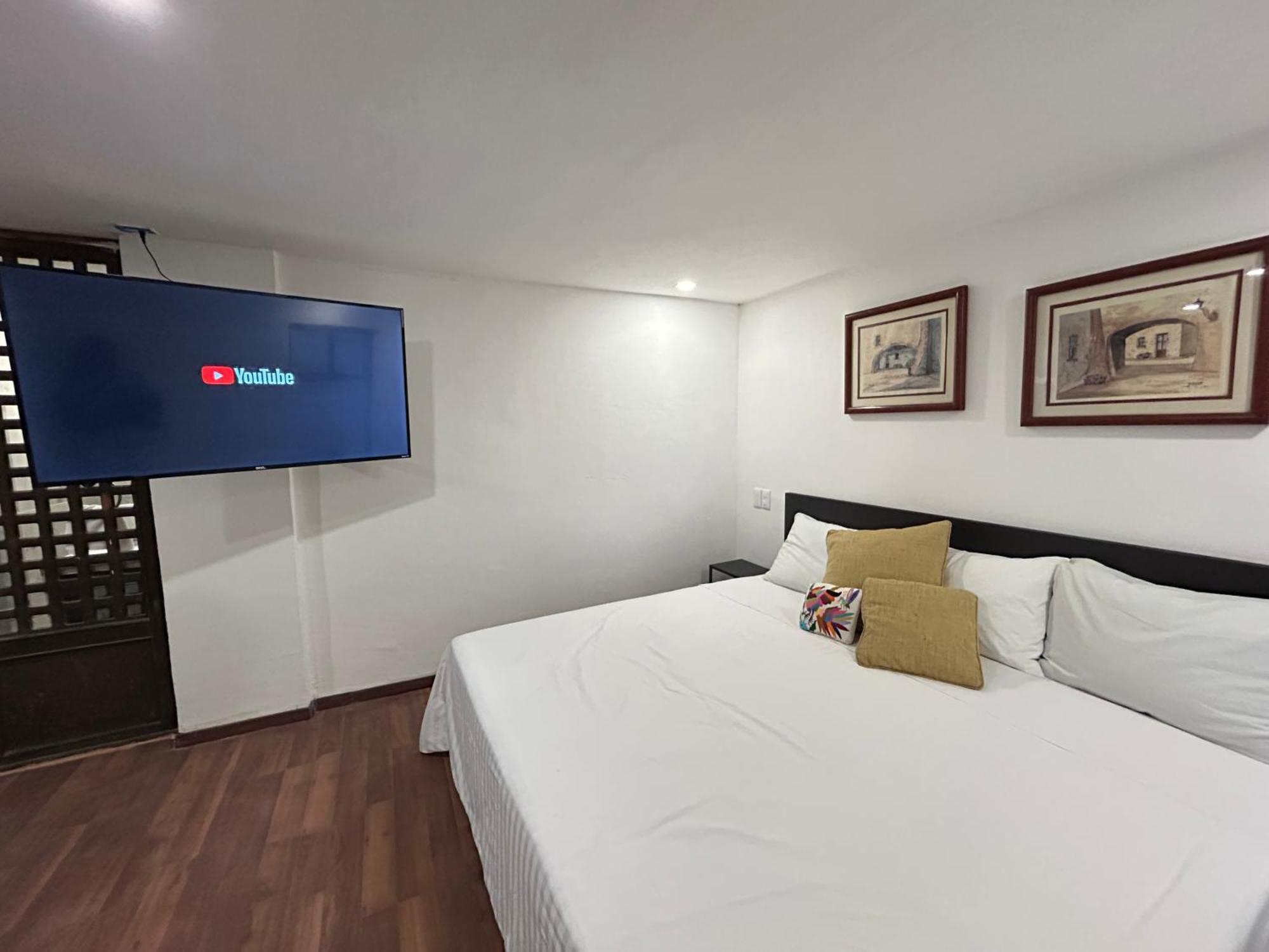 Lindas Suites Eugenio Sue Мехико Экстерьер фото